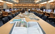 A Case Study:The Key Center for Information Services at The Chinese Information Service Center