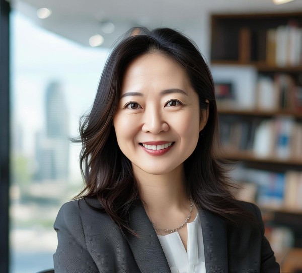 郑秀琼,信息咨询服务领域的卓越领导者 郑秀琼,信息咨询服务领域的卓越领导者